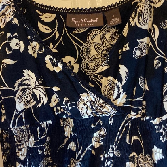 Speed Control NY Med Cream and White Sundress V-neck 100% cotton - Picture 5 of 6